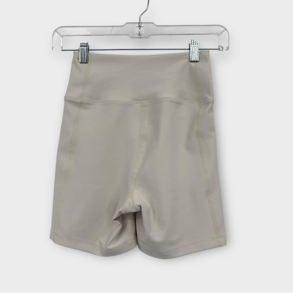 Year of Ours High Rise Bike Short 5.5” In Bone Women’s Size S NWT - Picture 3 of 4